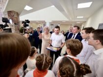 Евгений Куйвашев назвал масштабную модернизацию Дворца детского творчества в Нижнем Тагиле, где допобразование получают свыше 4 тысяч детей, инвестицией в будущее региона